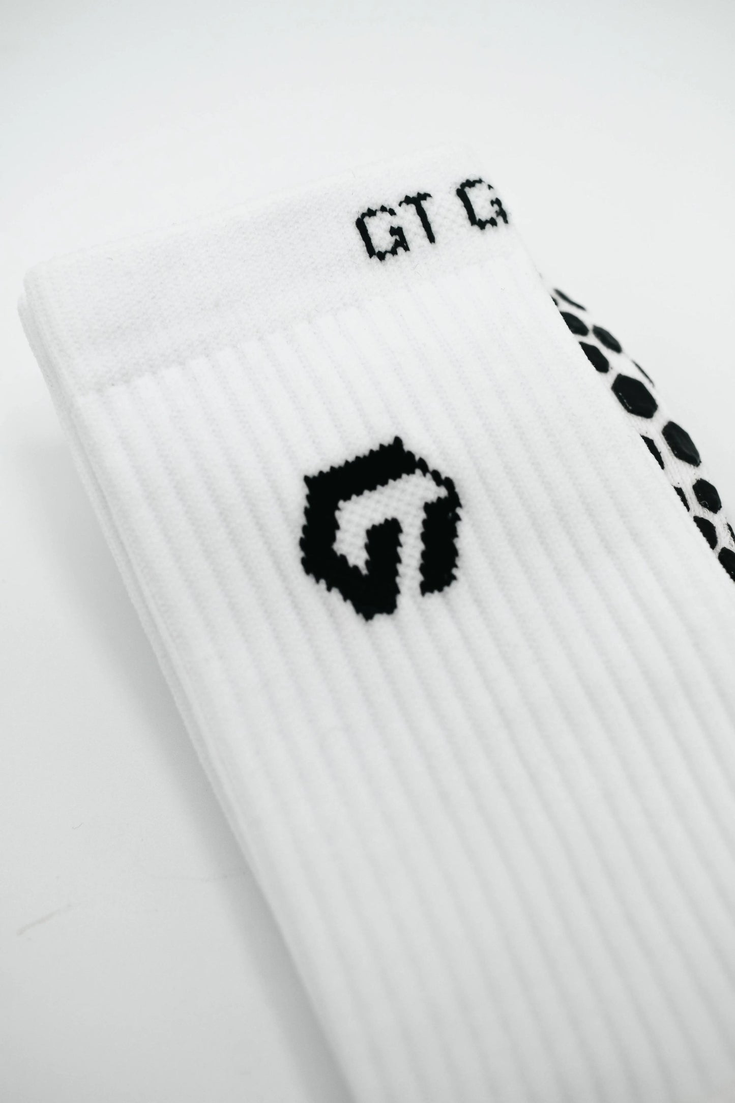 comfort GRIP Socks Football White Flat Lay, Minimalistic Design with Prominent Logo Detail